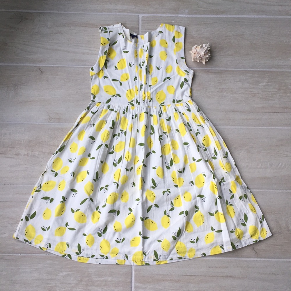 A summer dress. No tags but never wore.